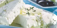 Dallo yogurt alla feta, il successo (e i risvolti inaspettati) dei prodotti greci nel mondo