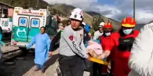Per&ugrave;, scontro tra treni a Machu Picchu: il video dei primi soccorsi