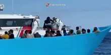 Naufraga una barca con migranti davanti a Lampedusa, disperso un bambino
