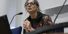 Napoli, Bologna, Torino e le altre: i passi indietro dei comuni sulla cittadinanza onoraria a Francesca Albanese