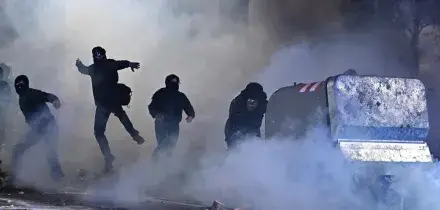 La risposta di Askatasuna dopo le violenze di Torino: "Un successo al di l&agrave; di tutte le aspettative"