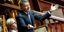 Renzi in Senato: "Se Hezbollah pu&ograve; colpire l'Ue &egrave; ovvio che le basi vanno date". Duro scontro con Tajani