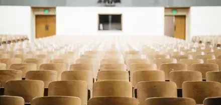 Gli Emirati Arabi Uniti accusano i campus britannici di radicalismo islamico