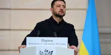 Zelensky è a Londra per il vertice con Starmer, Macron e Merz. Domani vedrà Meloni a Roma