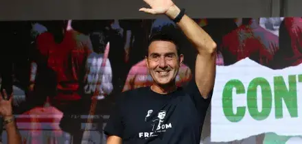 Vannacci spinge per un nuovo partito e deposita il simbolo di "Futuro nazionale"