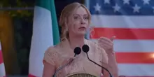 La festa all'ambasciata Usa è un raduno della destra italiana. Ma c'è Conte (con catering)