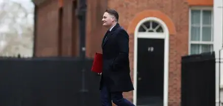 Uk, il ministro della Salute Streeting si dimette e lancia la sfida al primo ministro Starmer