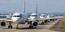 Italia-Spagna, la lite mette a rischio un asse da 65 miliardi: 250 voli al giorno e 330 mila italiani oltreconfine