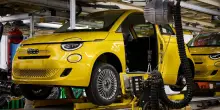 Stellantis, nel 2026 produzione in Italia in ripresa (+9,5%): crescono Mirafiori con Fiat 500 ibrida e Melfi con Jeep Compass