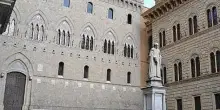 Mps, che fine far&agrave; Siena nella nuova superbanca targata Intesa Sanpaolo - Unipol