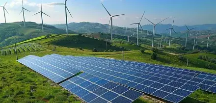 Energia, l&rsquo;Italia ottiene 23 miliardi dalla Ue per le rinnovabili. Il nuovo piano per eolico e solare e l&rsquo;impatto sui prezzi