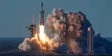 SpaceX rompe le regole con ipo record da 75 miliardi e prezzo fisso a 135 dollari per azione