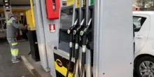 Carburanti, nella settimana di ferragosto prezzi ai minimi dall’estate 2021
