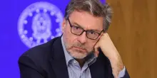 Manovra, tassa allo sportello. Il governo chiede 5 miliardi a banche e assicurazioni