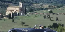 Louis Vuitton torna alle origini: il Grand Tour italiano tra auto d&rsquo;epoca, Dolomiti e Monza