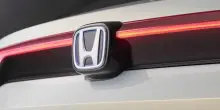 Auto elettriche, Honda e Toyota cambiano strategia e si affidano alla tecnologia cinese per recuperare il ritardo