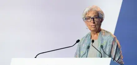 Lagarde (Bce) ai governi Ue: serve cautela negli aiuti per la guerra in Medio Oriente. Sui tassi occorrono pi&ugrave; informazioni