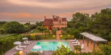 L&rsquo;isola privata dell&rsquo;erede Swarovski in vendita a Venezia: 72 ettari di lusso tra vigneti, villa e laguna