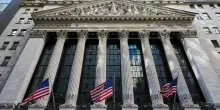 La diretta da Wall Street | Le borse Usa aprono in calo, Nasdaq -1,8%. Pesano le performance dei titoli chip