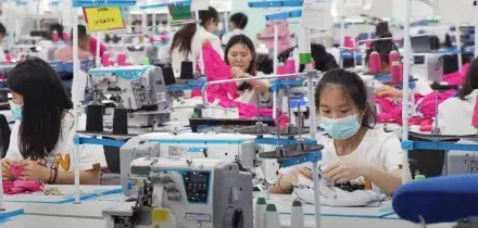 Shein, Temu, AliExpress: anche la Francia segue l&rsquo;Italia e introduce una tassa nazionale di 2 euro sui pacchi extra Ue