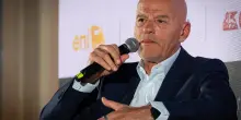 Descalzi: il gas avr&agrave; ancora lunga vita. Avanti sul maxi-progetto Argentina Lng