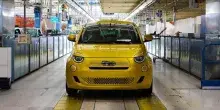 Stellantis, nuovo stop a Mirafiori: ferma per sei giorni la produzione della Fiat 500 ibrida
