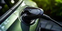 Auto elettriche, superata la soglia dei 70 mila punti di ricarica in Italia