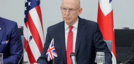 Regno Unito, fondo da 20 milioni per le start-up della difesa: contratti accelerati per la tecnologia militare