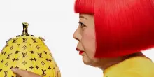 L&rsquo;artista Yayoi Kusama &egrave; morta a 97 anni. Louis Vuitton la celebra