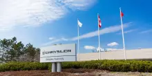 Stellantis, idea per fare pace con il Canada: un nuovo modello Chrysler che rilanci la fabbrica di Brampton