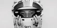 La ragazza che corre per Ferrari