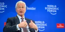 Jamie Dimon (Jp Morgan) avverte: la guerra in Iran pu&ograve; spingere al rialzo l&rsquo;inflazione e i tassi d'interesse