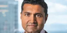 Sankar (Palantir) denuncia: l&rsquo;allarmismo apocalittico sull&rsquo;AI &egrave; un tentativo di colpo di Stato