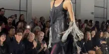 I fetish glitterati di Junya Watanabe alla Paris fashion week