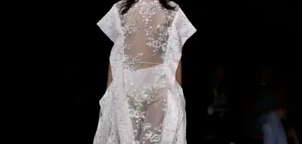 Simone Rocha mette in scena riti celtici