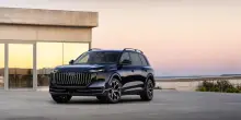Audi Q9, debutta il nuovo SUV ammiraglia a sette posti con motore V6 diesel