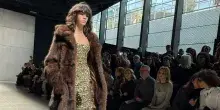 Scervino mixa uniformi e lingerie alla Milano fashion week