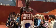 La tennis mania per le icone Lacoste alla Paris fashion week