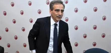 Mps, la borsa resta ancora fredda sulle doppie offerte di Lovaglio