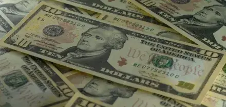 Dollaro sotto pressione: perch&eacute; Scott Bessent pu&ograve; favorire l&rsquo;euro. L&rsquo;analisi di Kit Juckes (Societe Generale)
