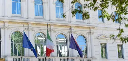 L&rsquo;intelligence italiana cerca esperti di cyber, terrorismo e finanza: ecco come candidarsi per diventare i nuovi 007