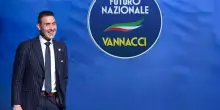 Roberto Vannacci, generale e scrittore da un milione di euro. Ecco quanto ha incassato dall&rsquo;esercito e dai libri