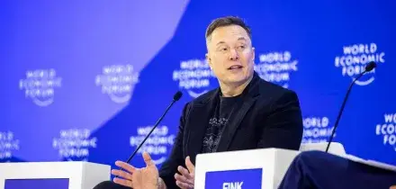 SpaceX, bonus stellari a Musk: premi se conquista Marte e apre data center nello spazio