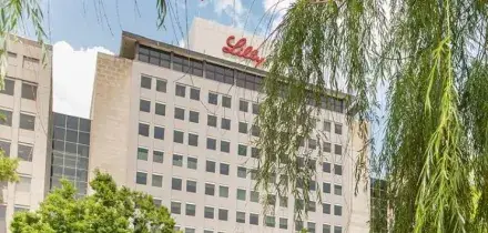 Eli Lilly, il farmaco anti-obesit&agrave; che sfida la chirurgia bariatrica: fino al 28% di peso in meno e debutto nel 2027