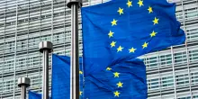 Industria, l&rsquo;Europa trema ma non l&rsquo;Italia: la manifattura tricolore vola ai massimi da quattro anni grazie alle scorte