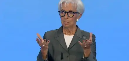Bce, Lagarde: l&rsquo;Europa non pu&ograve; perdere la sfida dell'AI