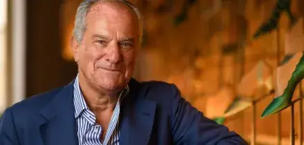 Ferragamo oltre le stime a 209 milioni