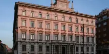 Generali, Intesa Sanpaolo, Unicredit: il salotto buono trasloca da Milano a Trieste. Come saranno i nuovi equilibri