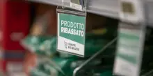 Inflazione, a maggio i prezzi accelerano al 3,2% nell&rsquo;Eurozona e in Italia al 3,3%. I dati di Eurostat