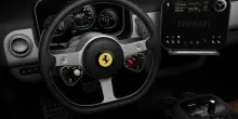 Ferrari svela Luce, la prima auto elettrica del Cavallino: interni hi-tech e design firmato LoveFrom